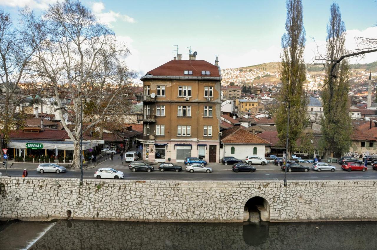 Appartamento Maroon Free Parking Sarajevo Esterno foto
